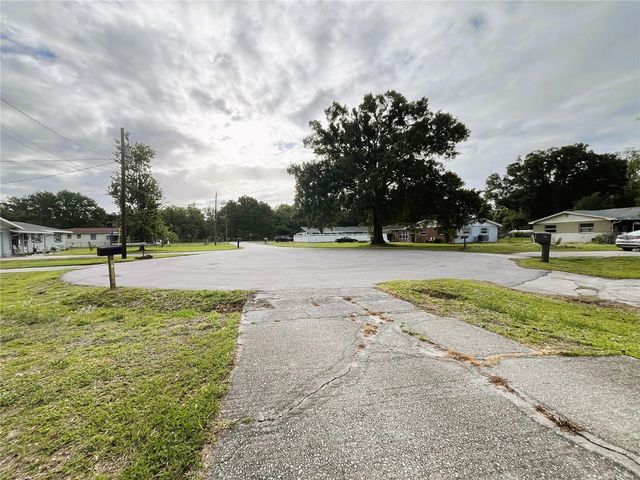 121 MARIS COURT, Lakeland, FL 33809