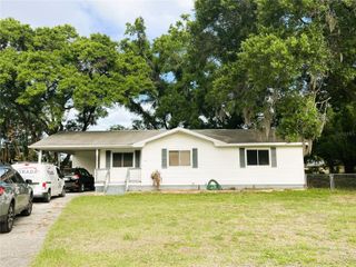 121 MARIS COURT, Lakeland, FL 33809