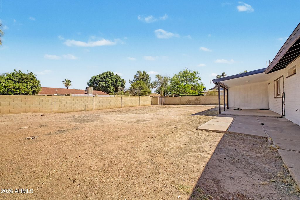 Image 28 of property listing at 5919 S JENTILLY Lane, Tempe, AZ 85283