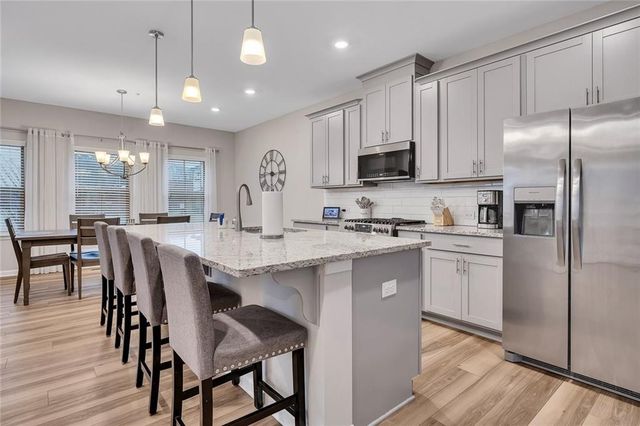 270 Commons Avenue, Woodstock, GA 30188