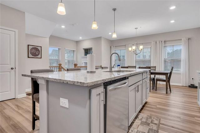 270 Commons Avenue, Woodstock, GA 30188