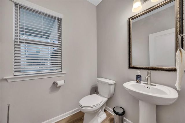 270 Commons Avenue, Woodstock, GA 30188