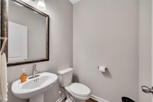 270 Commons Avenue, Woodstock, GA 30188