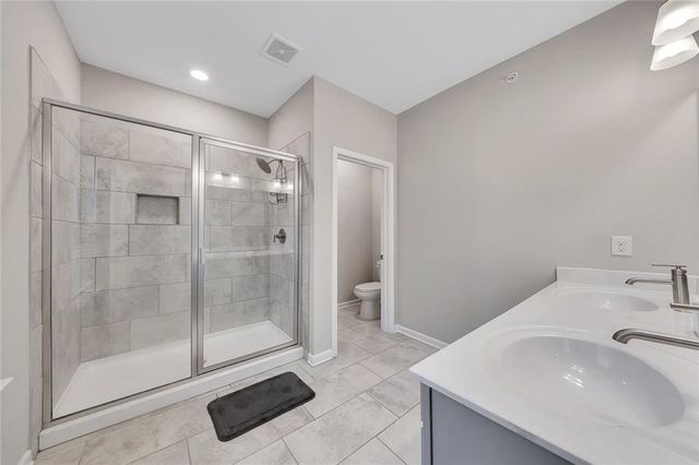 270 Commons Avenue, Woodstock, GA 30188