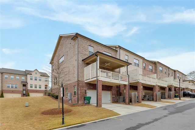 270 Commons Avenue, Woodstock, GA 30188