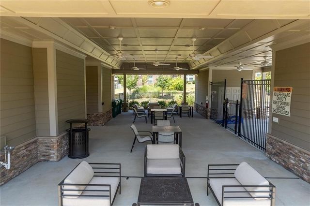 270 Commons Avenue, Woodstock, GA 30188