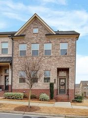 270 Commons Avenue, Woodstock, GA 30188