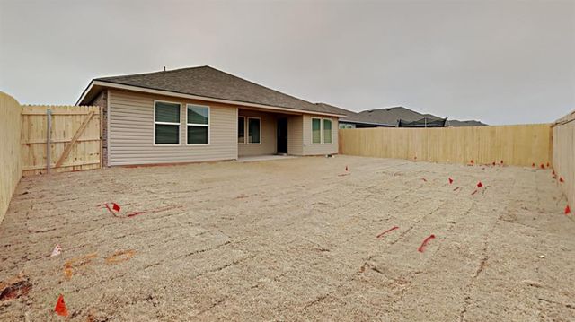 4304 Colt Drive, Mustang, OK 73064