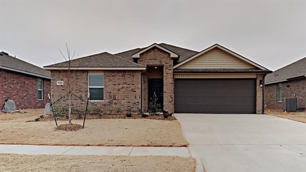 4304 Colt Drive, Mustang, OK 73064