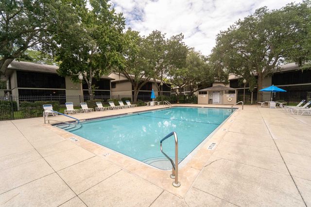 23 Catalonia Ct, St Augustine, FL 32086