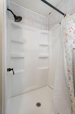 2258 N Roosevelt Avenue, Springfield, MO 65803