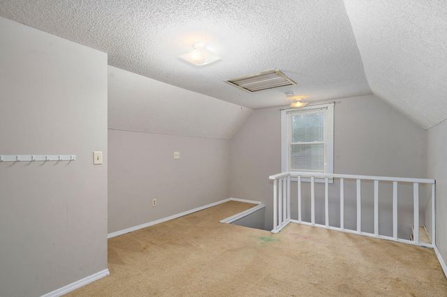 2258 N Roosevelt Avenue, Springfield, MO 65803