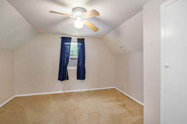 2258 N Roosevelt Avenue, Springfield, MO 65803