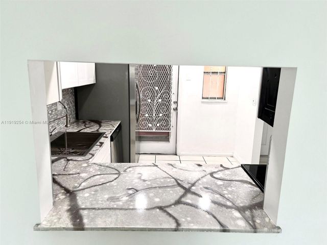 18900 NE 3rd Ct 531, Miami, FL 33179