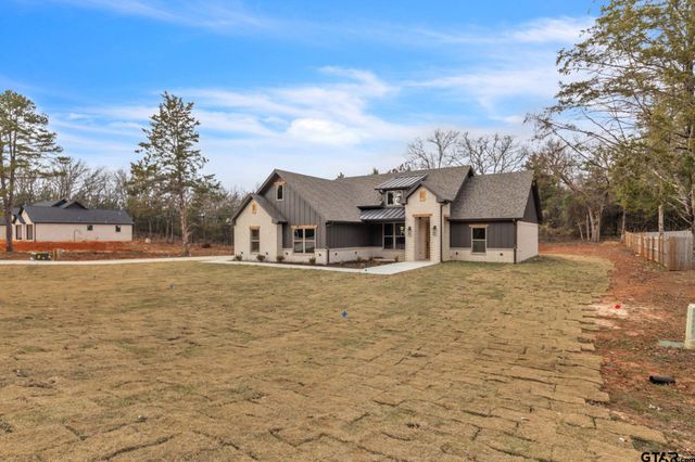 19446 Cedarpark Pl, Lindale, TX 75771