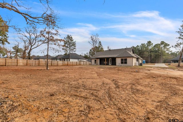 19446 Cedarpark Pl, Lindale, TX 75771