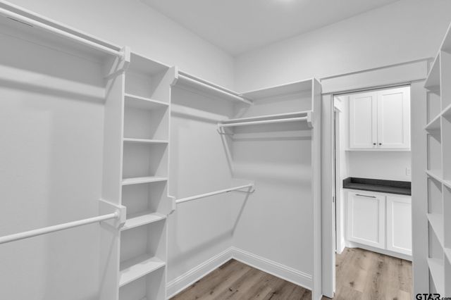 19446 Cedarpark Pl, Lindale, TX 75771