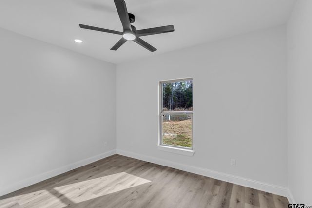 19446 Cedarpark Pl, Lindale, TX 75771