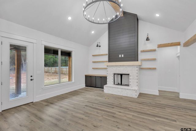 19446 Cedarpark Pl, Lindale, TX 75771