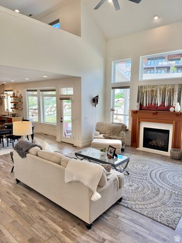 1130 W FAWN DR, Pleasant View, UT 84414
