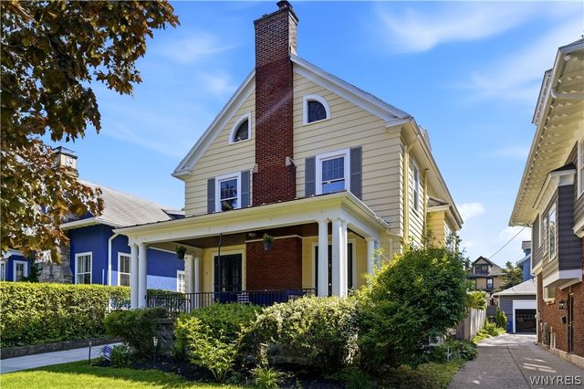 40 Jewett Parkway, Buffalo, NY 14214