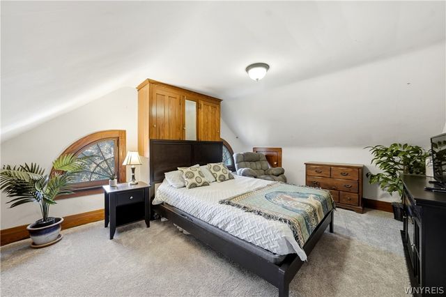 40 Jewett Parkway, Buffalo, NY 14214