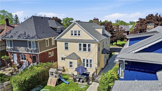 40 Jewett Parkway, Buffalo, NY 14214