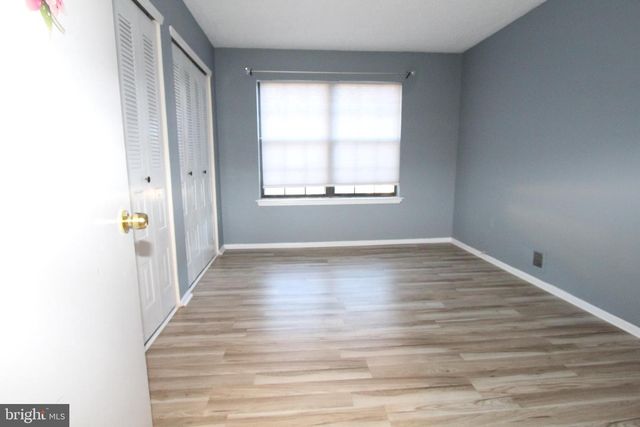 8 JOYNER CT, Trenton, NJ 08648