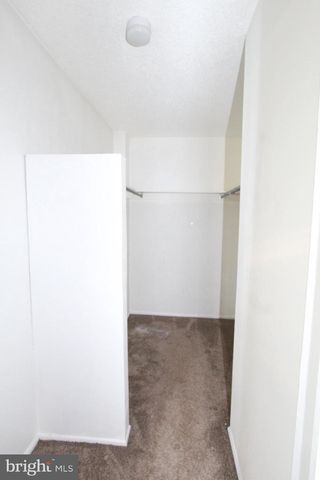 8 JOYNER CT, Trenton, NJ 08648
