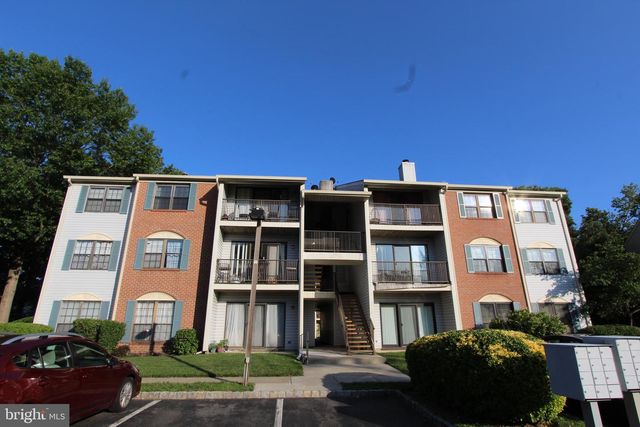 8 JOYNER CT, Trenton, NJ 08648