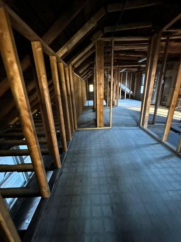 8005 S Ridgeland Avenue, Chicago, IL 60617