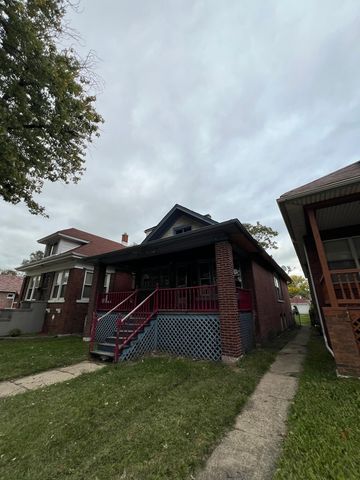 8005 S Ridgeland Avenue, Chicago, IL 60617