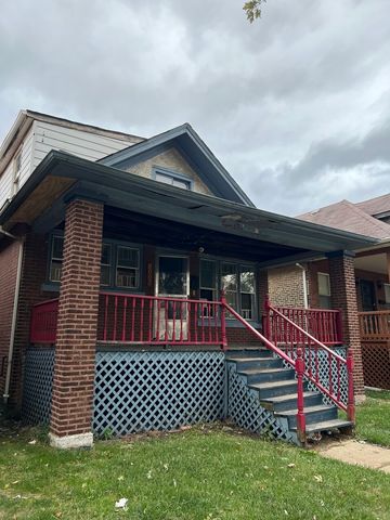 8005 S Ridgeland Avenue, Chicago, IL 60617