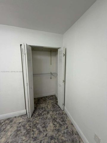 19316 SW 121st Ave 1, Miami, FL 33177