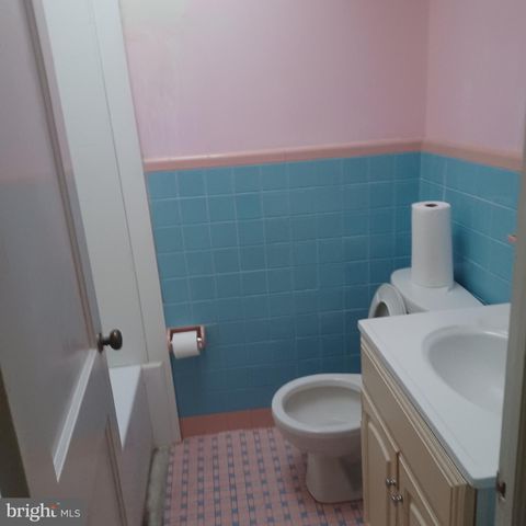 617 W 13TH, Chester, PA 19013
