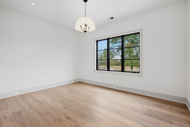3720 Benham Ave, Nashville, TN 37215