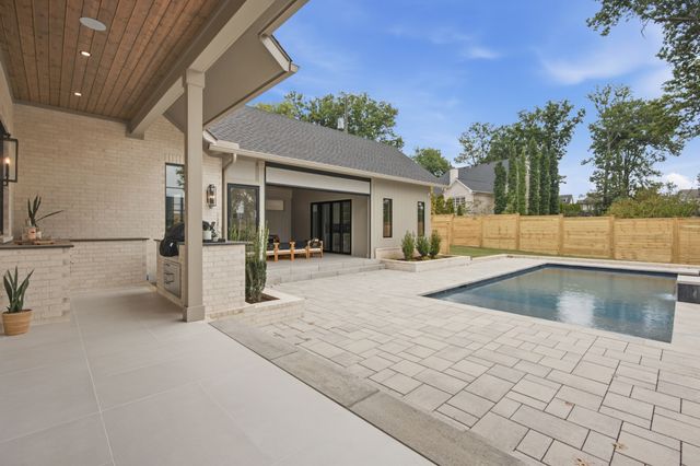 3720 Benham Ave, Nashville, TN 37215
