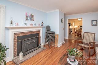 7218 Lakeside Drive N, Charlotte, NC 28212