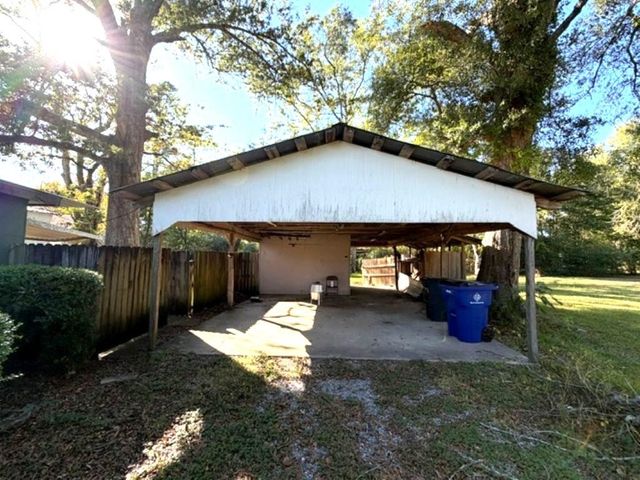 319 3rd Street, Oberlin, LA 70655