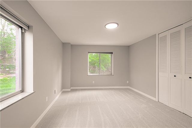 4550 Warwick Boulevard 210-211, Kansas City, MO 64111