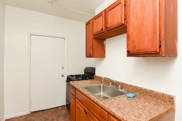 929 W Sunnyside Avenue 1N, Chicago, IL 60640