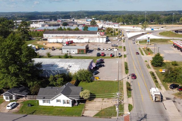 1200 W South Street, Benton, AR 72015