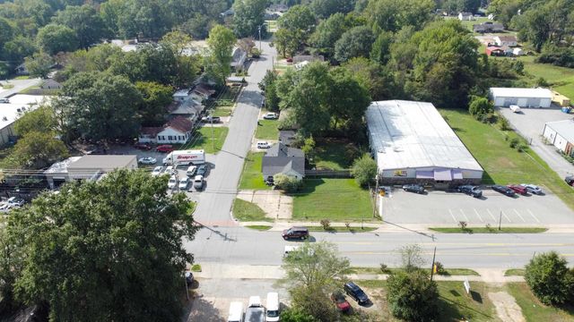 1200 W South Street, Benton, AR 72015