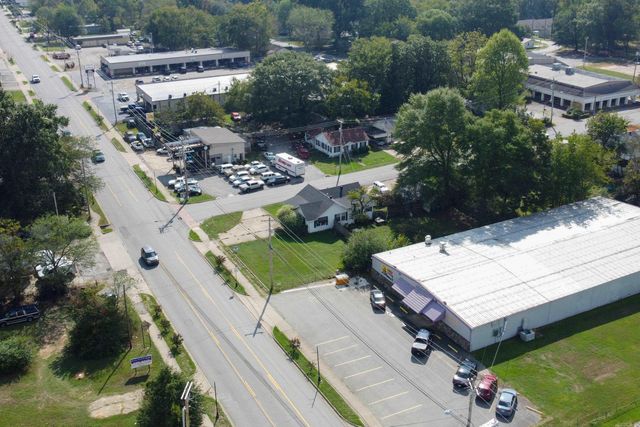 1200 W South Street, Benton, AR 72015