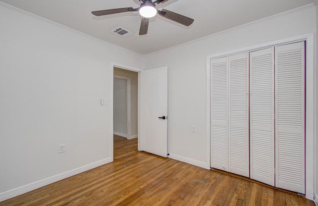 1100 Cowan Avenue, Conroe, TX 77301