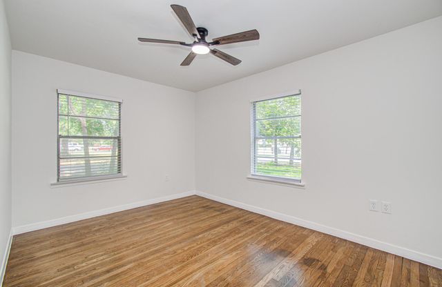 1100 Cowan Avenue, Conroe, TX 77301