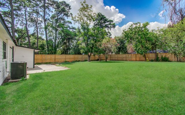 1100 Cowan Avenue, Conroe, TX 77301