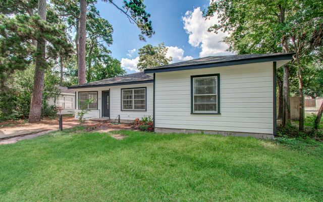 1100 Cowan Avenue, Conroe, TX 77301