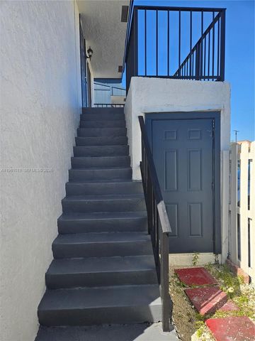 15454 SW 85th Ln 135, Miami, FL 33193