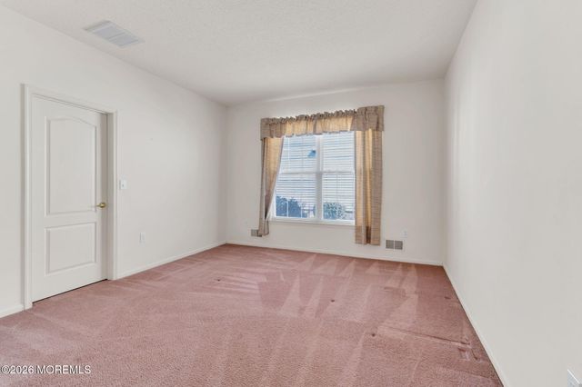 1 Gardenways Court, Lakewood, NJ 08701